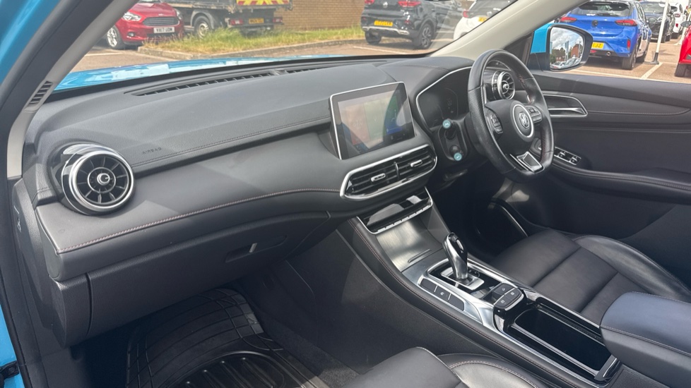 MG HS 1.5 T-GDI Excite 5dr DCT Petrol Hatchback - Image 9