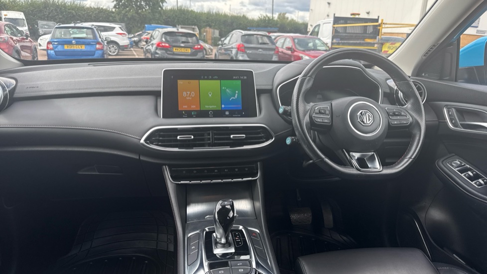 MG HS 1.5 T-GDI Excite 5dr DCT Petrol Hatchback - Image 10