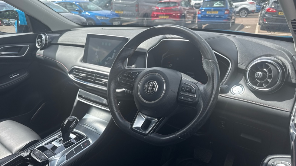 MG HS 1.5 T-GDI Excite 5dr DCT Petrol Hatchback - Image 11