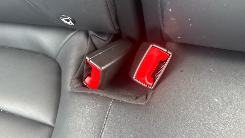 MG HS 1.5 T-GDI Excite 5dr DCT Petrol Hatchback - Image 17