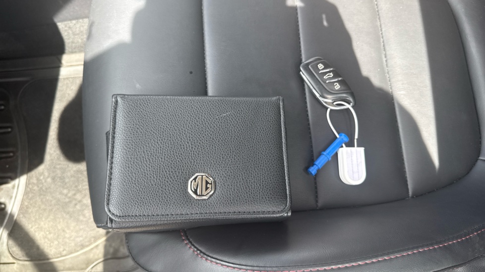 MG HS 1.5 T-GDI Excite 5dr DCT Petrol Hatchback - Image 19