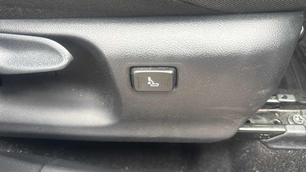 Toyota C-HR 2.0 Hybrid GR Sport 5dr CVT Hybrid Hatchback - Image 31