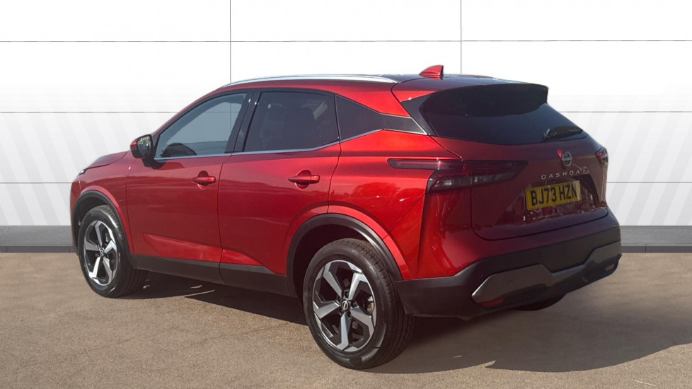 Nissan Qashqai 1.3 DiG-T MH N-Connecta 5dr Petrol Hatchback - Image 2