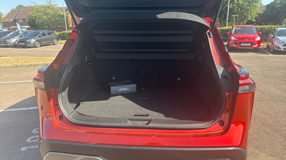 Nissan Qashqai 1.3 DiG-T MH N-Connecta 5dr Petrol Hatchback - Image 4