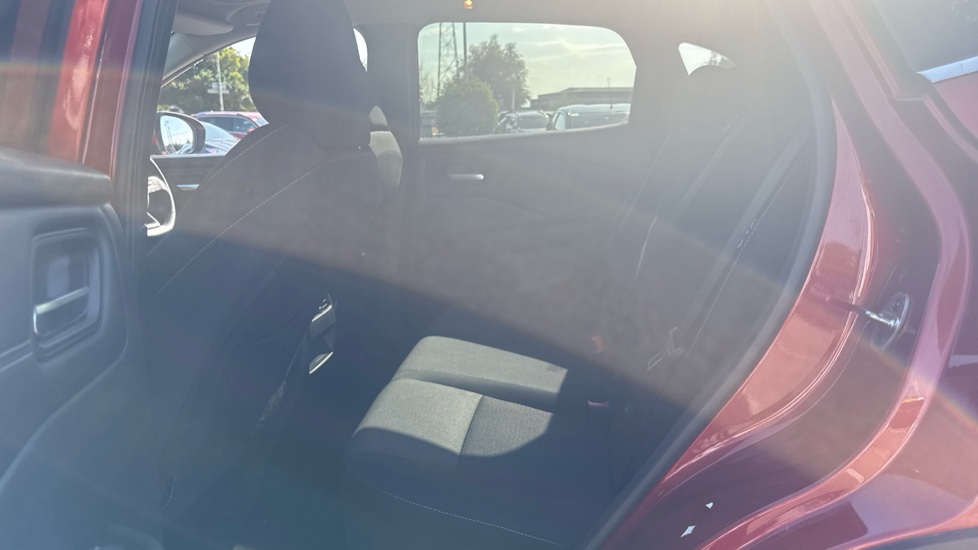 Nissan Qashqai 1.3 DiG-T MH N-Connecta 5dr Petrol Hatchback - Image 16