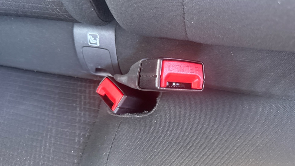 Nissan Qashqai 1.3 DiG-T MH N-Connecta 5dr Petrol Hatchback - Image 17