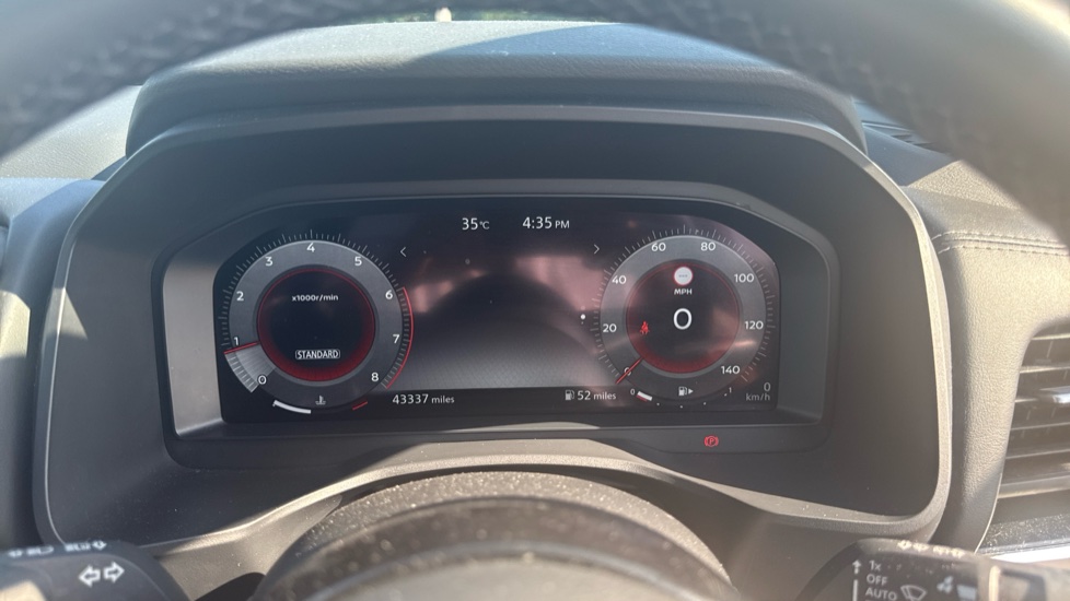 Nissan Qashqai 1.3 DiG-T MH N-Connecta 5dr Petrol Hatchback - Image 18