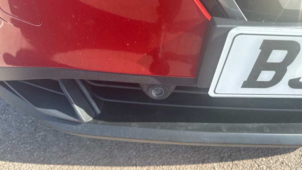 Nissan Qashqai 1.3 DiG-T MH N-Connecta 5dr Petrol Hatchback - Image 21