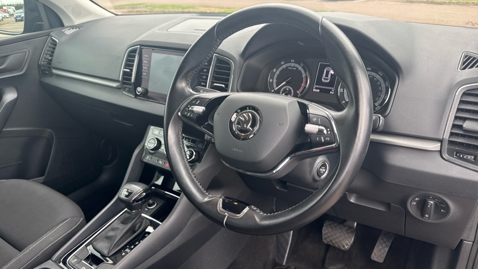 Skoda Karoq 1.5 TSI SE Technology 5dr DSG Petrol Estate - Image 11