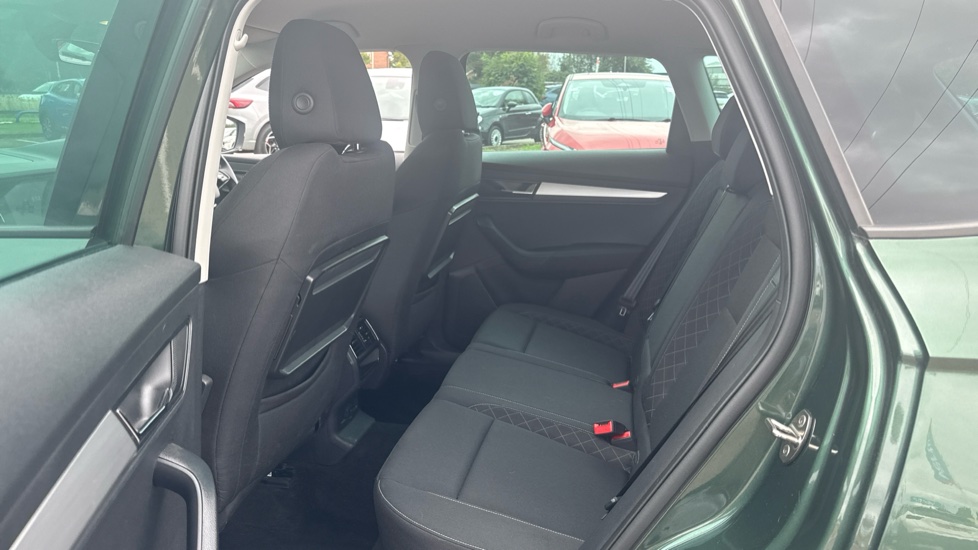 Skoda Karoq 1.5 TSI SE Technology 5dr DSG Petrol Estate - Image 16