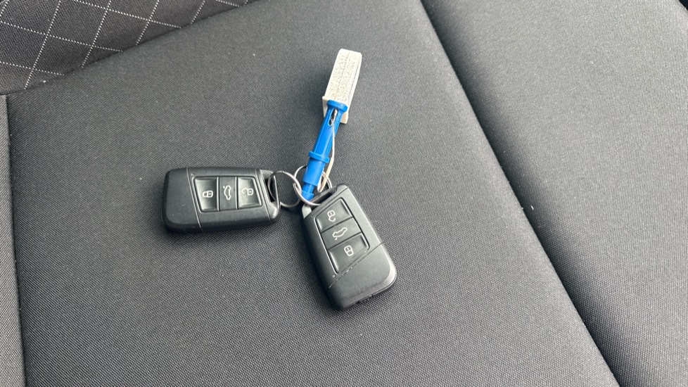 Skoda Karoq 1.5 TSI SE Technology 5dr DSG Petrol Estate - Image 20