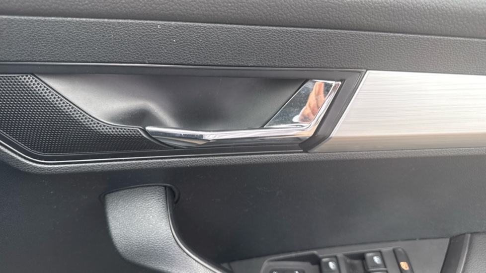 Skoda Karoq 1.5 TSI SE Technology 5dr DSG Petrol Estate - Image 29