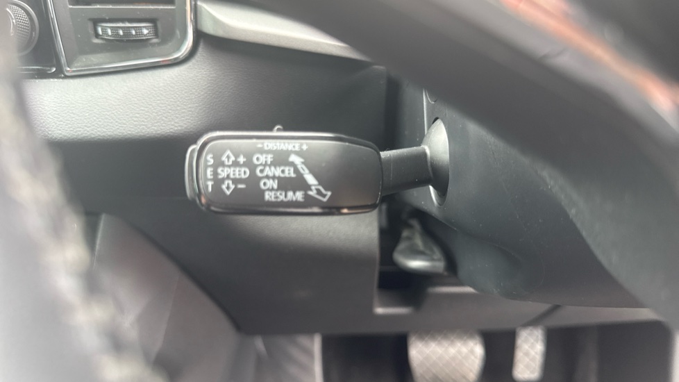 Skoda Karoq 1.5 TSI SE Technology 5dr DSG Petrol Estate - Image 36