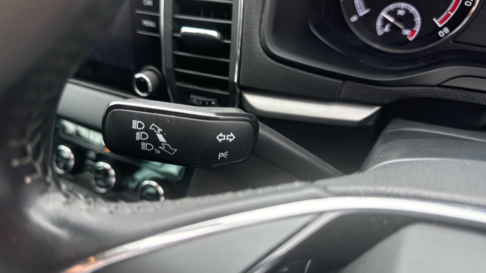 Skoda Karoq 1.5 TSI SE Technology 5dr DSG Petrol Estate - Image 38