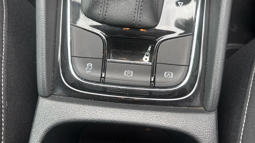 Skoda Karoq 1.5 TSI SE Technology 5dr DSG Petrol Estate - Image 41