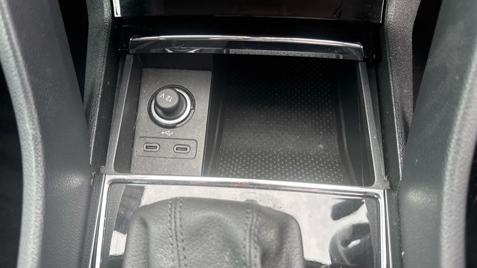 Skoda Karoq 1.5 TSI SE Technology 5dr DSG Petrol Estate - Image 43