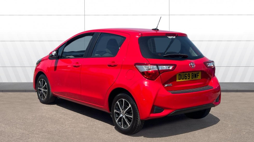 Toyota Yaris 1.5 VVT-i Icon Tech 5dr Petrol Hatchback - Image 2