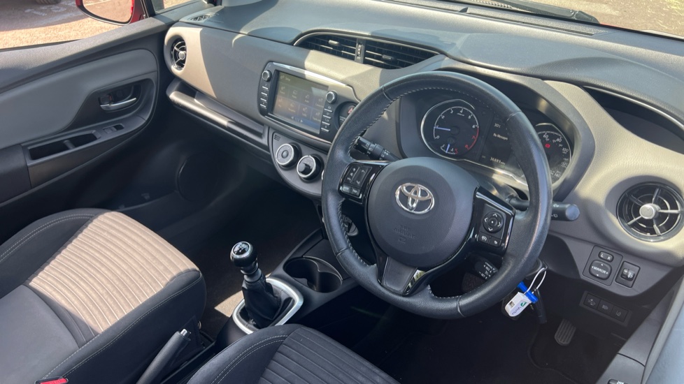 Toyota Yaris 1.5 VVT-i Icon Tech 5dr Petrol Hatchback - Image 11