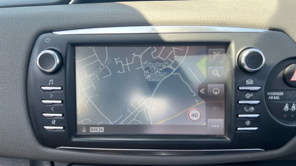 Toyota Yaris 1.5 VVT-i Icon Tech 5dr Petrol Hatchback - Image 34