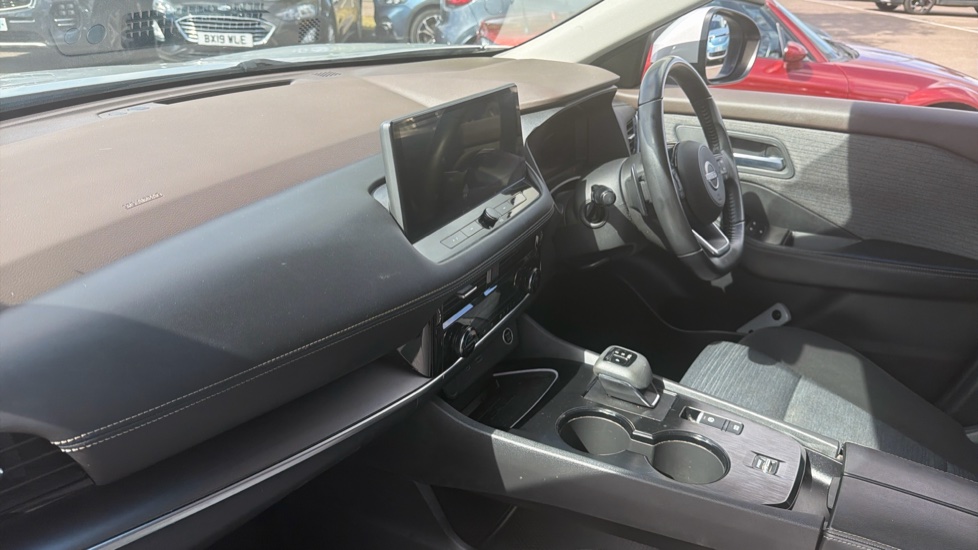 Nissan X-Trail 1.5 MHEV 163 N-Connecta 5dr Xtronic Petrol Station Wagon - Image 9