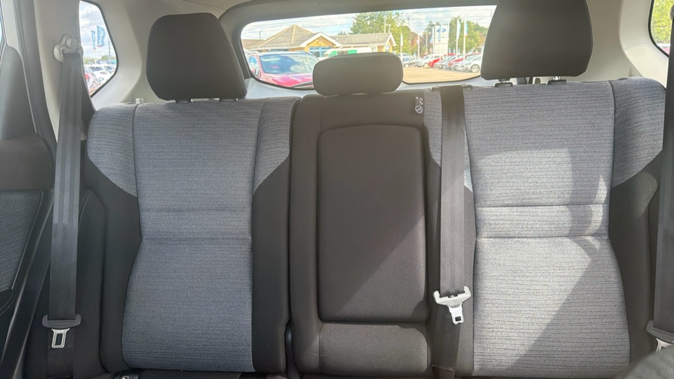 Nissan X-Trail 1.5 MHEV 163 N-Connecta 5dr Xtronic Petrol Station Wagon - Image 15
