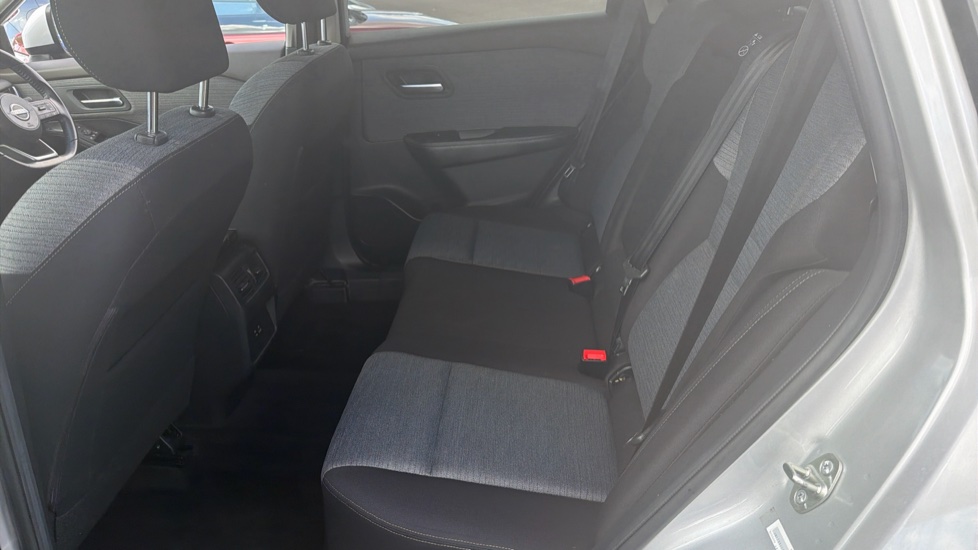 Nissan X-Trail 1.5 MHEV 163 N-Connecta 5dr Xtronic Petrol Station Wagon - Image 16