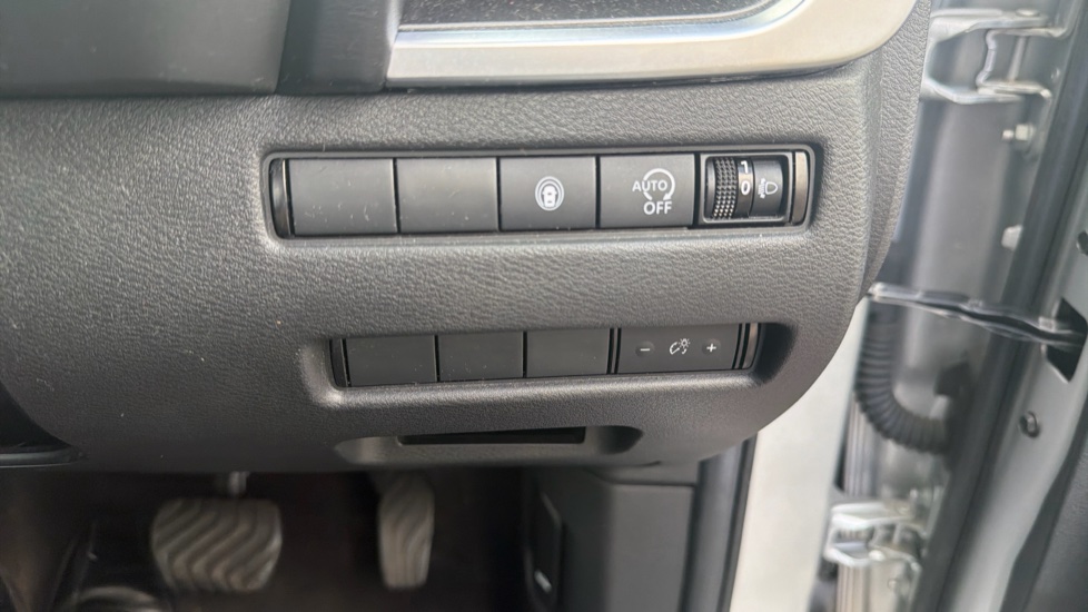 Nissan X-Trail 1.5 MHEV 163 N-Connecta 5dr Xtronic Petrol Station Wagon - Image 31