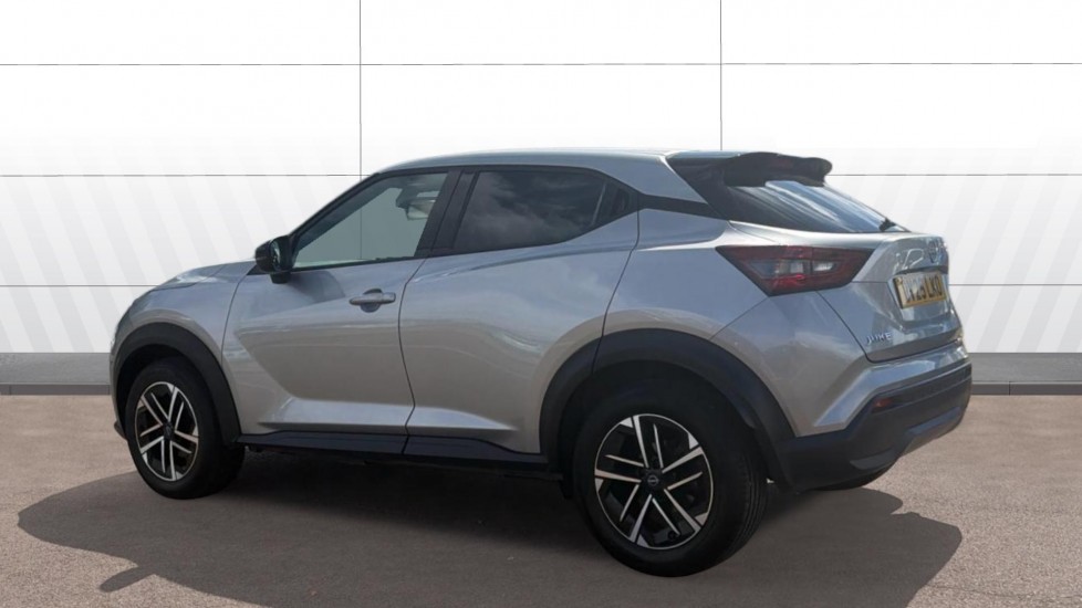 Nissan Juke 1.0 DiG-T N-Connecta 5dr DCT Petrol Hatchback - Image 2