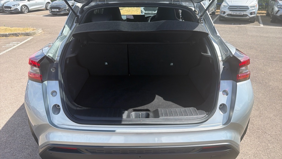 Nissan Juke 1.0 DiG-T N-Connecta 5dr DCT Petrol Hatchback - Image 4