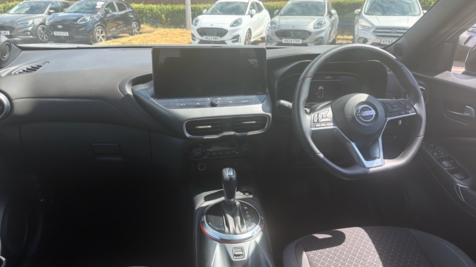 Nissan Juke 1.0 DiG-T N-Connecta 5dr DCT Petrol Hatchback - Image 10