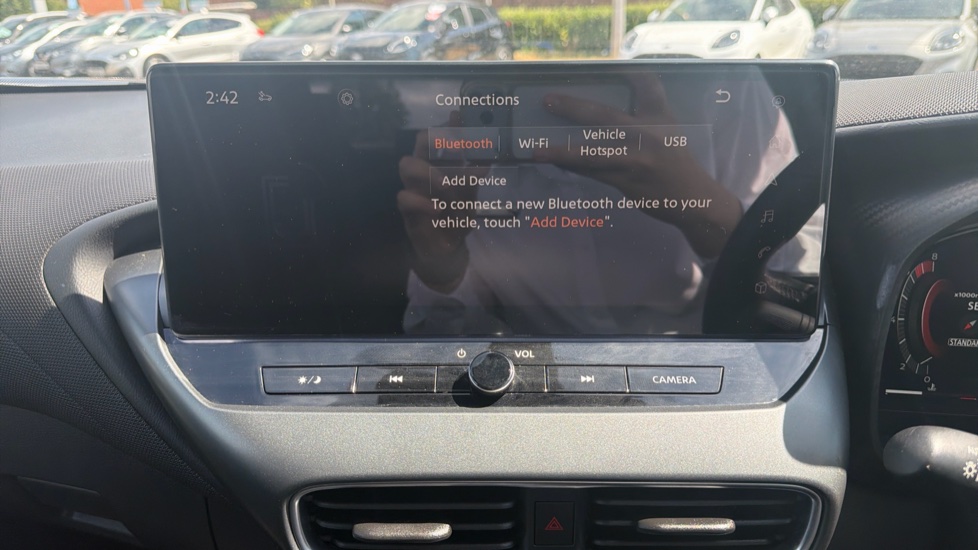 Nissan Juke 1.0 DiG-T N-Connecta 5dr DCT Petrol Hatchback - Image 23
