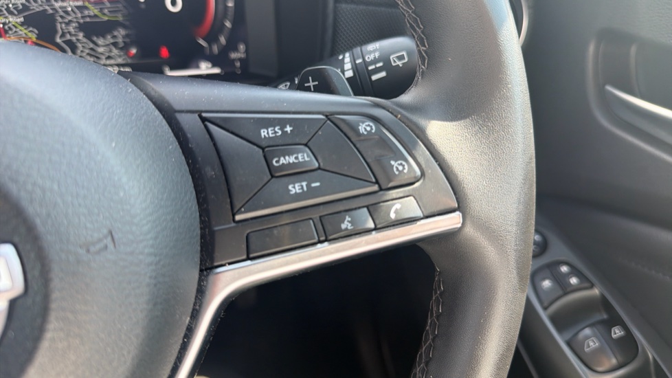 Nissan Juke 1.0 DiG-T N-Connecta 5dr DCT Petrol Hatchback - Image 29