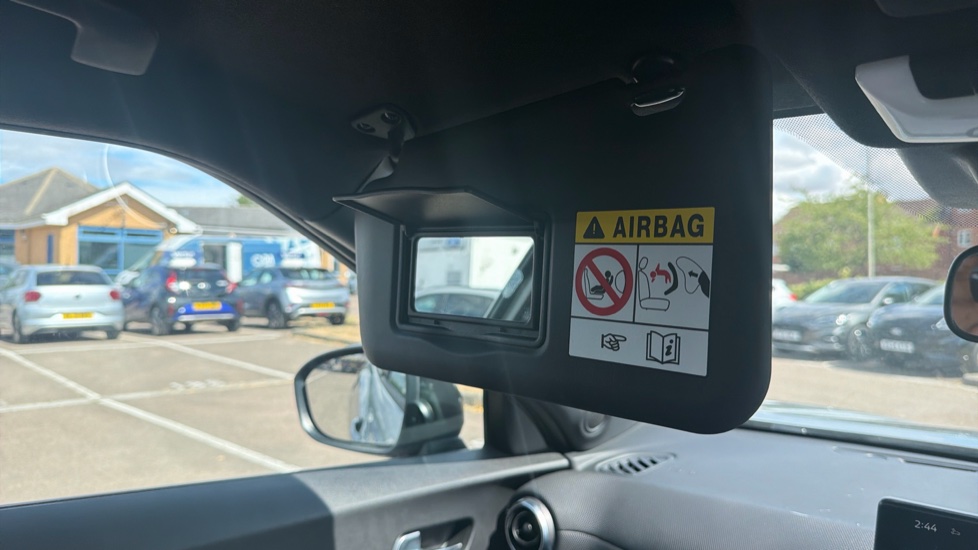 Nissan Juke 1.0 DiG-T N-Connecta 5dr DCT Petrol Hatchback - Image 37