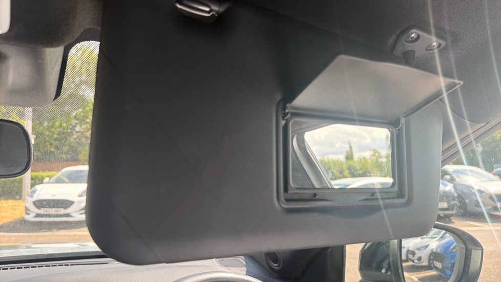Nissan Juke 1.0 DiG-T N-Connecta 5dr DCT Petrol Hatchback - Image 38