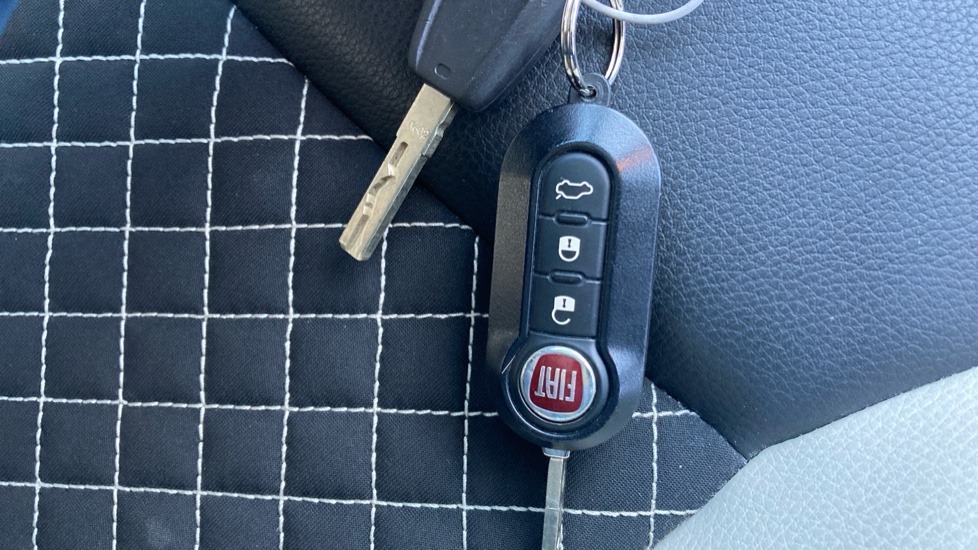 Fiat 500 1.0 Mild Hybrid Dolcevita [Part Leather] 3dr Petrol Hatchback - Image 20