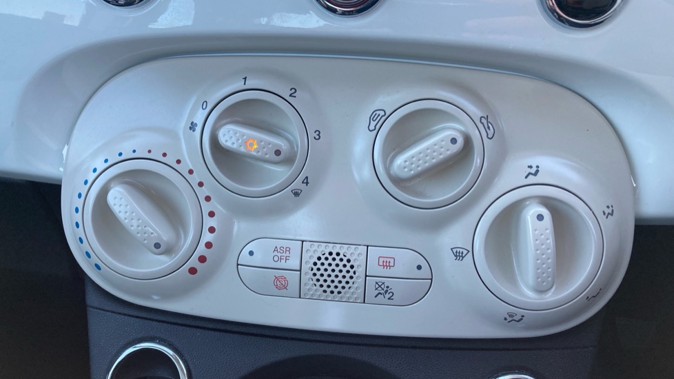 Fiat 500 1.0 Mild Hybrid Dolcevita [Part Leather] 3dr Petrol Hatchback - Image 21