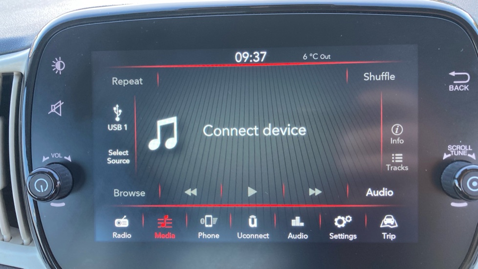 Fiat 500 1.0 Mild Hybrid Dolcevita [Part Leather] 3dr Petrol Hatchback - Image 30