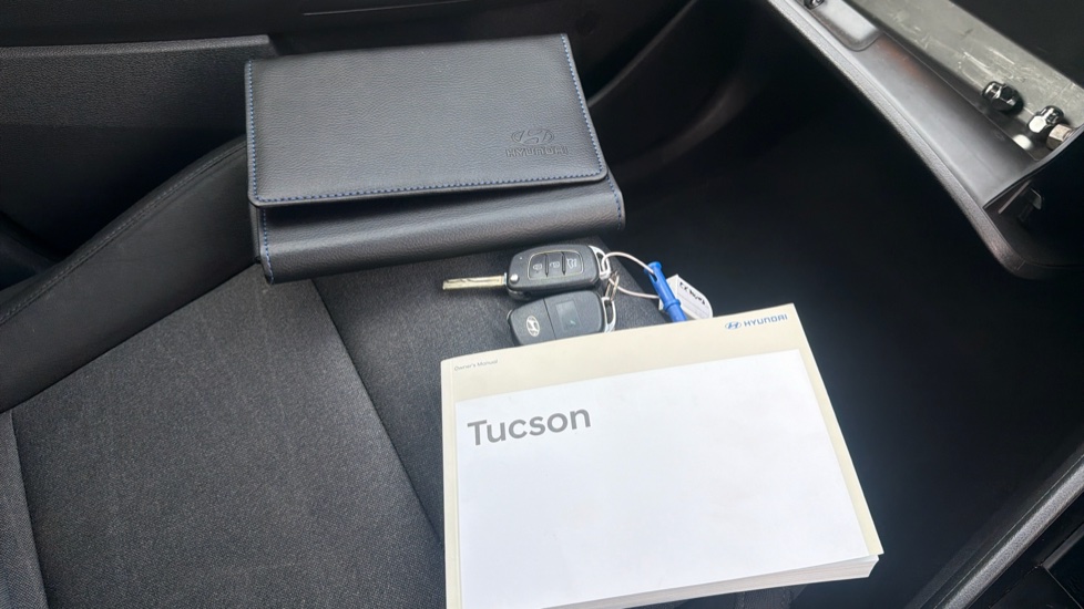 Hyundai TUCSON 1.6 CRDi 48V MHD SE Nav 5dr 2WD Diesel Estate - Image 19