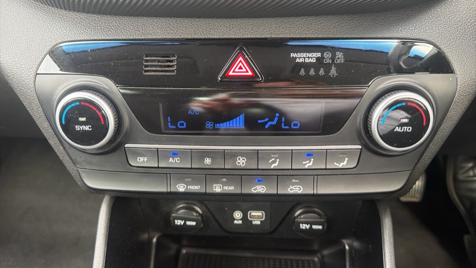 Hyundai TUCSON 1.6 CRDi 48V MHD SE Nav 5dr 2WD Diesel Estate - Image 31