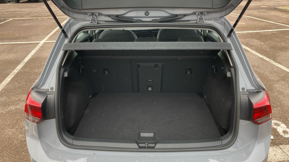 Volkswagen Golf 1.5 TSI 150 Life 5dr Petrol Hatchback - Image 4