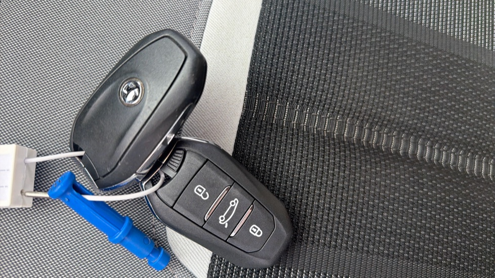 Vauxhall Mokka 1.2 Turbo Elite Premium 5dr Petrol Hatchback - Image 20