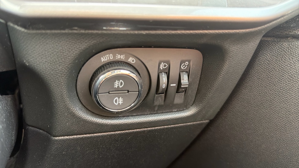 Vauxhall Mokka 1.2 Turbo Elite Premium 5dr Petrol Hatchback - Image 32