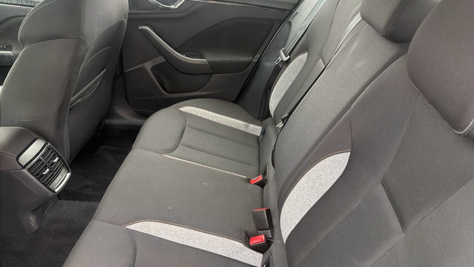 Skoda Kamiq 1.0 TSI SE Edition 5dr DSG Petrol Hatchback - Image 16