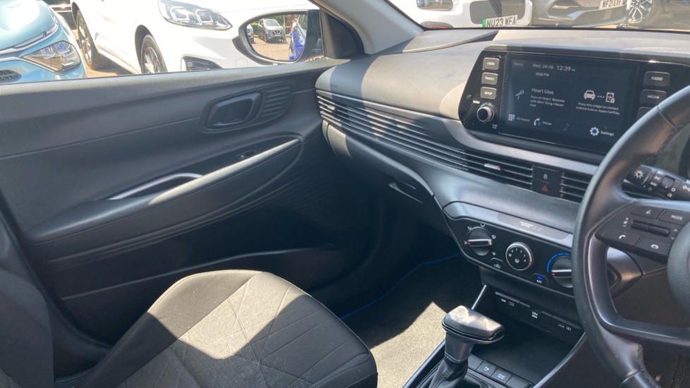 Hyundai BAYON 1.0 TGDi 48V MHEV SE Connect 5dr DCT Petrol Hatchback - Image 14