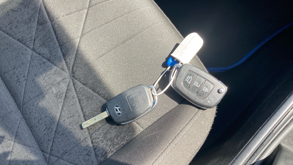 Hyundai BAYON 1.0 TGDi 48V MHEV SE Connect 5dr DCT Petrol Hatchback - Image 20