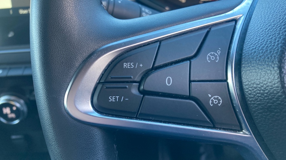 Renault Captur 1.0 TCE 90 Techno 5dr Petrol Hatchback - Image 24
