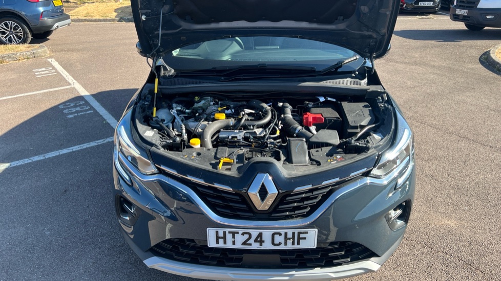 Renault Captur 1.0 TCE 90 Techno 5dr Petrol Hatchback - Image 8