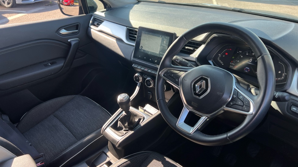 Renault Captur 1.0 TCE 90 Techno 5dr Petrol Hatchback - Image 11