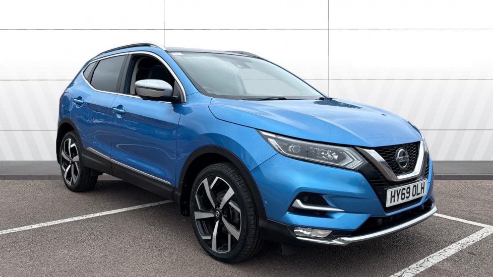 Nissan Qashqai 1.3 DiG-T 160 Tekna 5dr Petrol Hatchback - Image 1