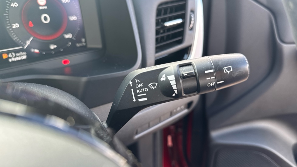 Nissan Qashqai 1.5 E-Power N-Connecta 5dr Auto Hybrid Hatchback - Image 31